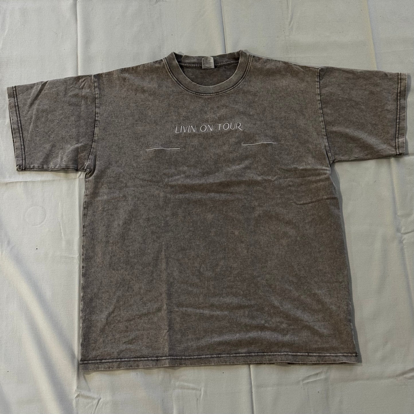 Livin On Tour-Washed style T-shirt