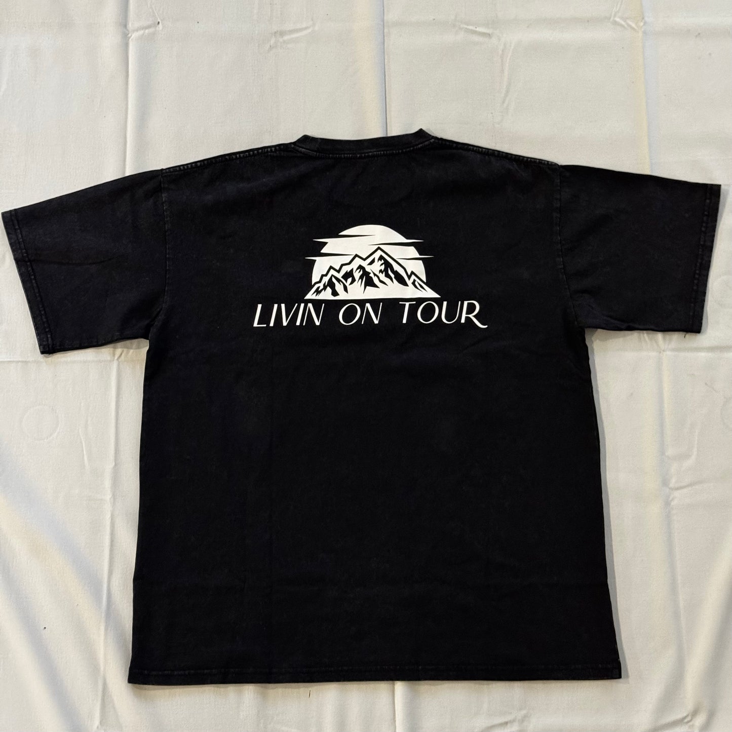 Livin On Tour-Washed style T-shirt